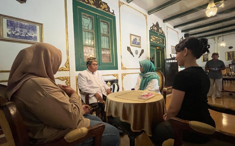 Silaturahmi ke Sultan Kacirebonan IX